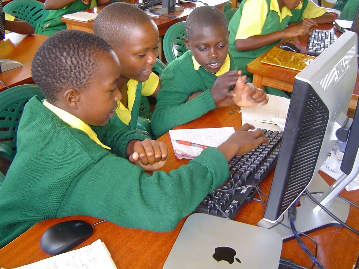 Students working together at a computer in an ELO-supported classroom